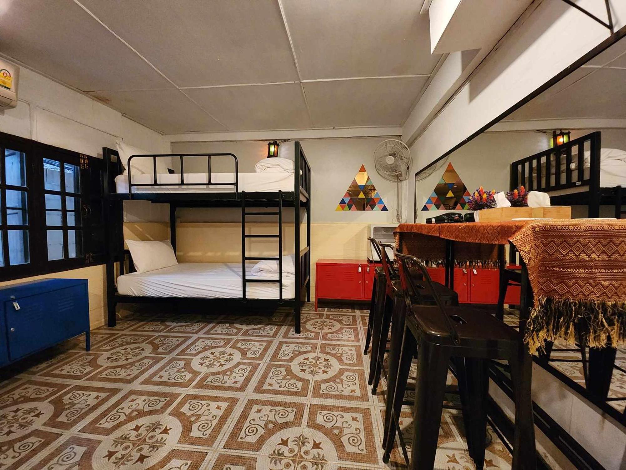 Hotel Club One Seven Gaymen Čiang Mai Exteriér fotografie